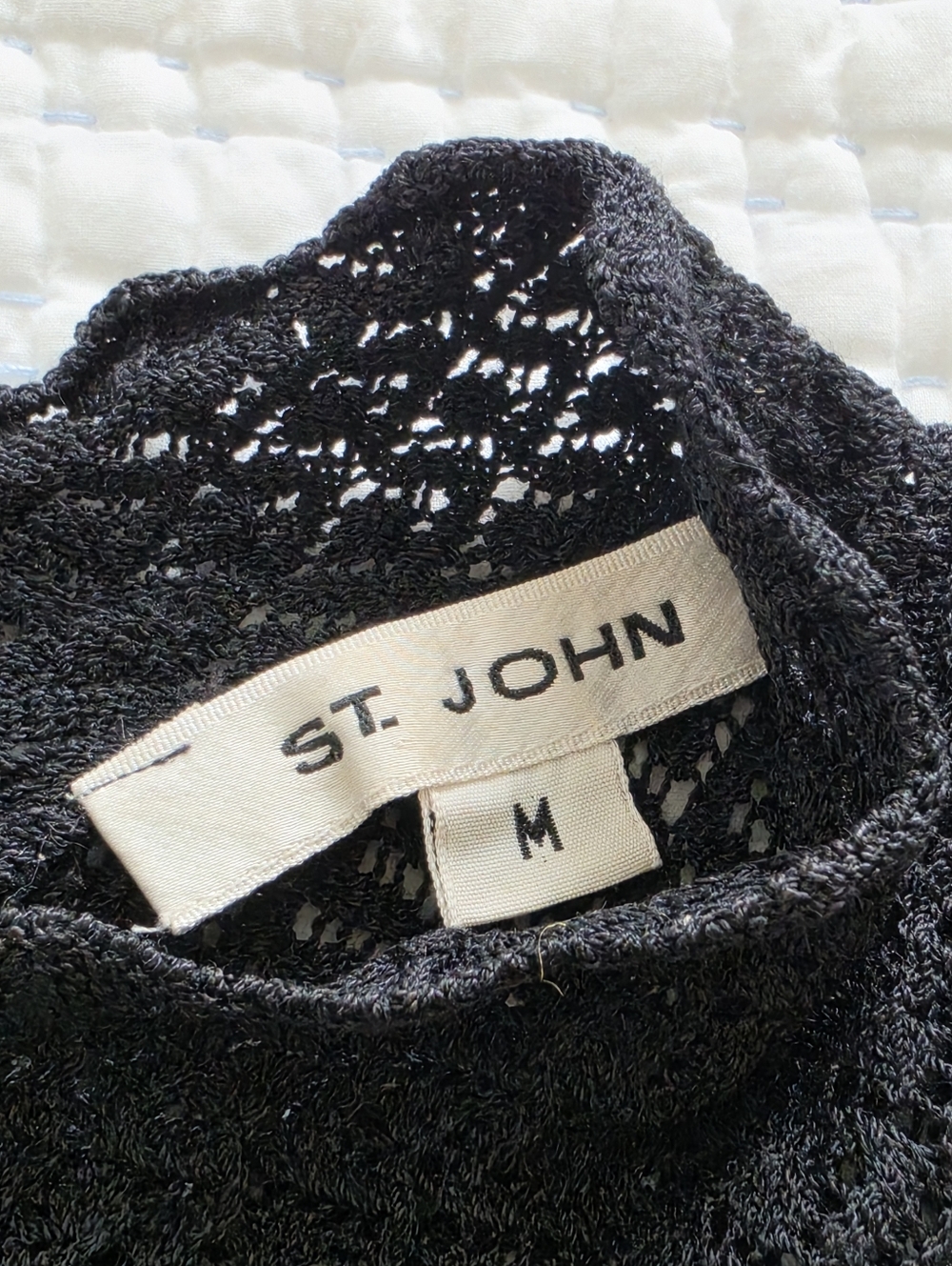 St. John Black Lace Knit Sleeveless Top Mock Neck Gold Button Back Luxury Top M - Picture 8 of 12